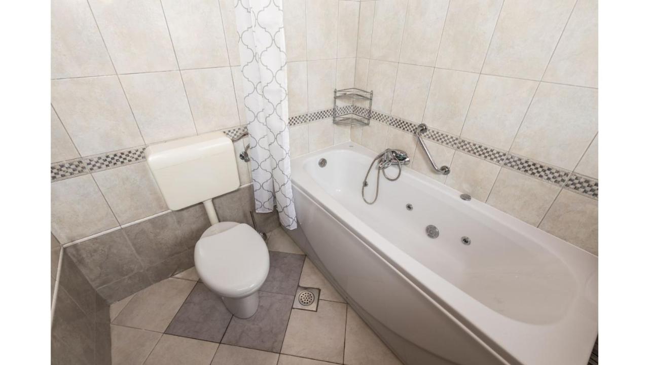 Holiday Home Bellavista Tar-Vabriga Ngoại thất bức ảnh